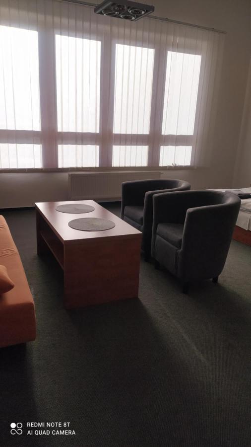 Ferienwohnung Studia Sprava Tanapu Štrbské Pleso Exterior foto